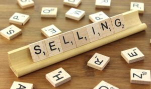 Selling Fashion Products on Social Media Effectively